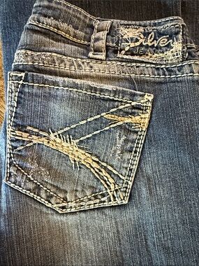 Silver Women's Bootcut Leg Jeans in Faded Blue with Contrast Stitching